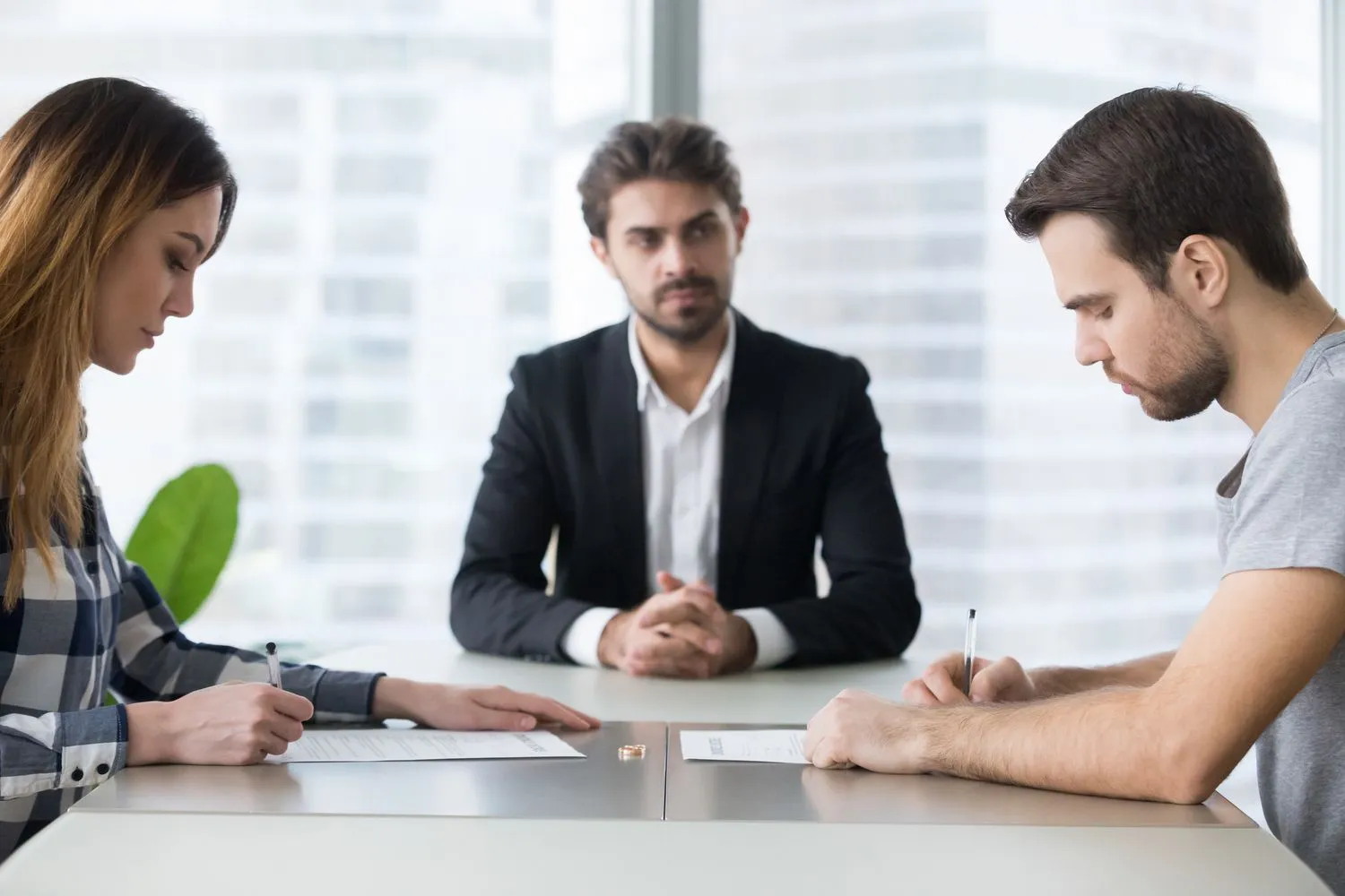 How EH Mediation Guides Couples Toward Fair and Balanced Outcomes Droitwich